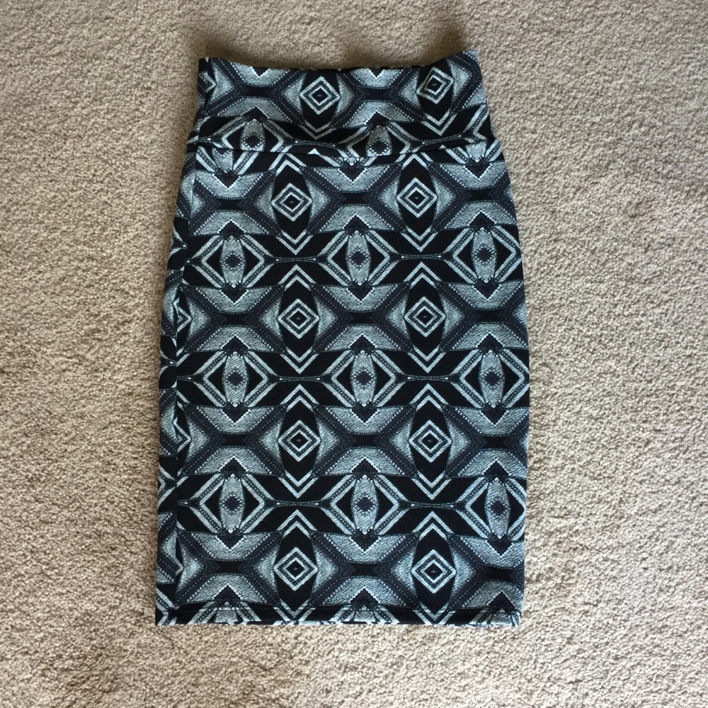 LuLaRoe Cassie Pencil Skirt-EUC Size XS